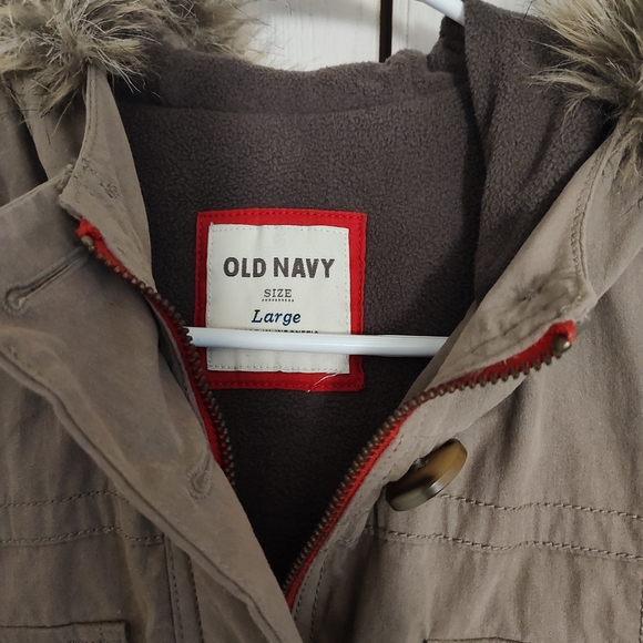 Old Navy Woman's Parka Style Jacket With Faux Fur Trim. Khaki Winter Coat. - Picture 2 of 10
